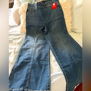 SPANX wide leg jeans. Elastic waist. NWT. Never worn.